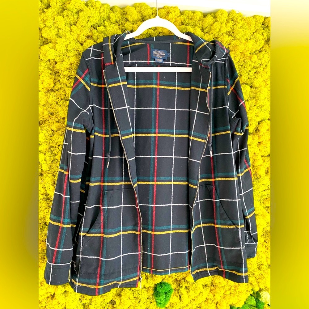 100% wool Pendleton lightweight flannel w hood